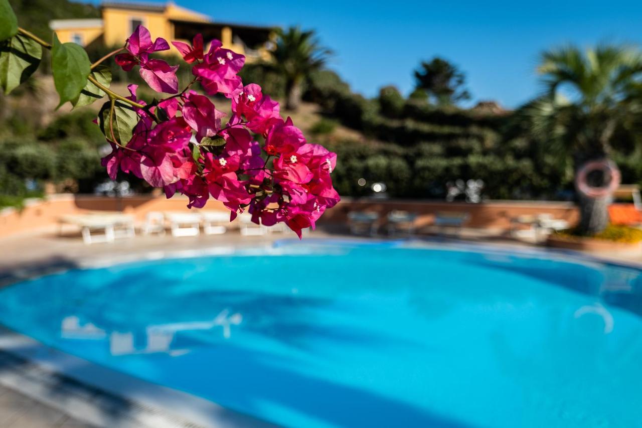 Hotel Corallaro Santa Teresa Gallura Extérieur photo